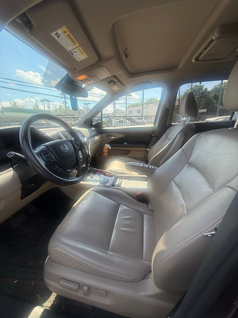 Used 2017 Honda Pilot Touring image 4