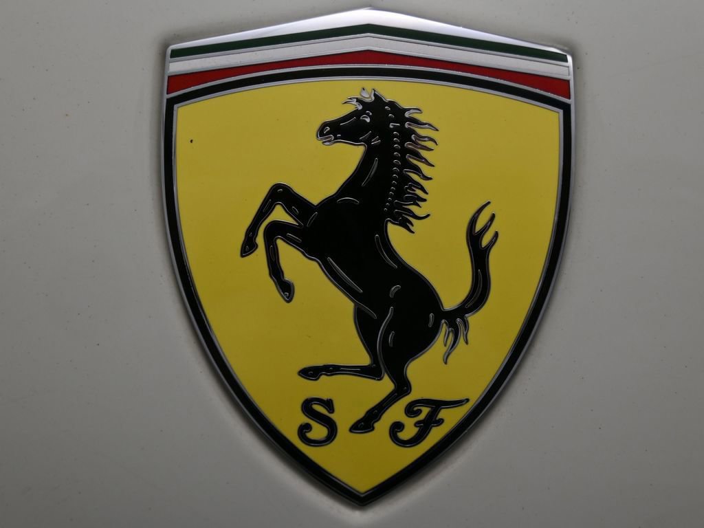 Used 2019 Ferrari 488 Spider image 9