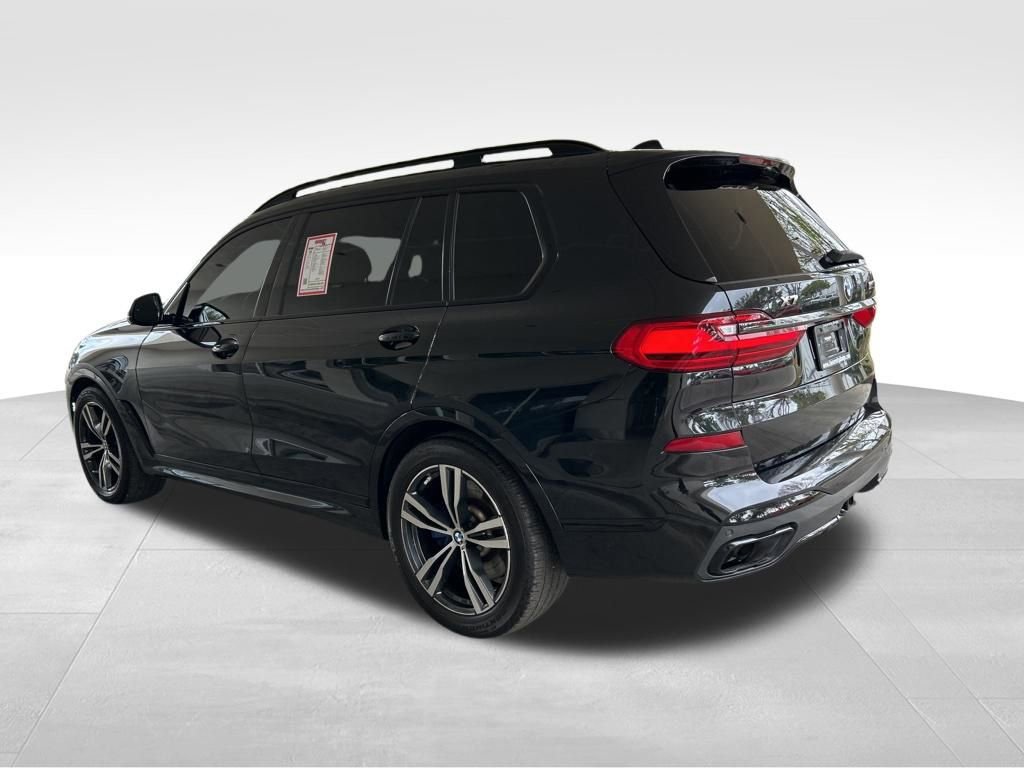 Used 2022 BMW X7 M50i w/ Dynamic Handling Package image 4