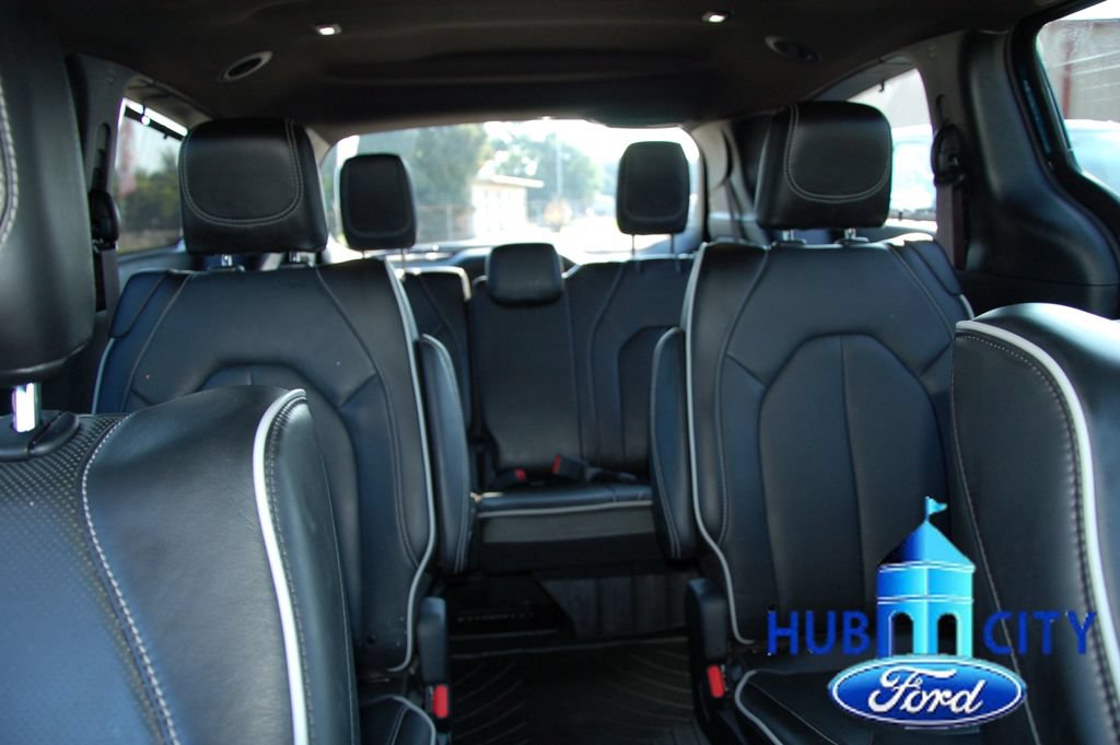 Used 2023 Chrysler Pacifica Limited w/ Uconnect Theater Family Group AWD/4WD image 20