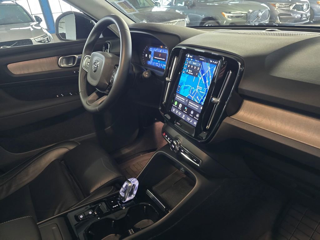 Certified 2024 Volvo XC40 B5 Plus w/ Protection Package Premier AWD/4WD image 11