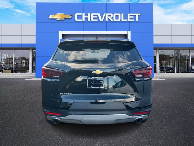 Used 2025 Chevrolet Blazer LT FWD image 6