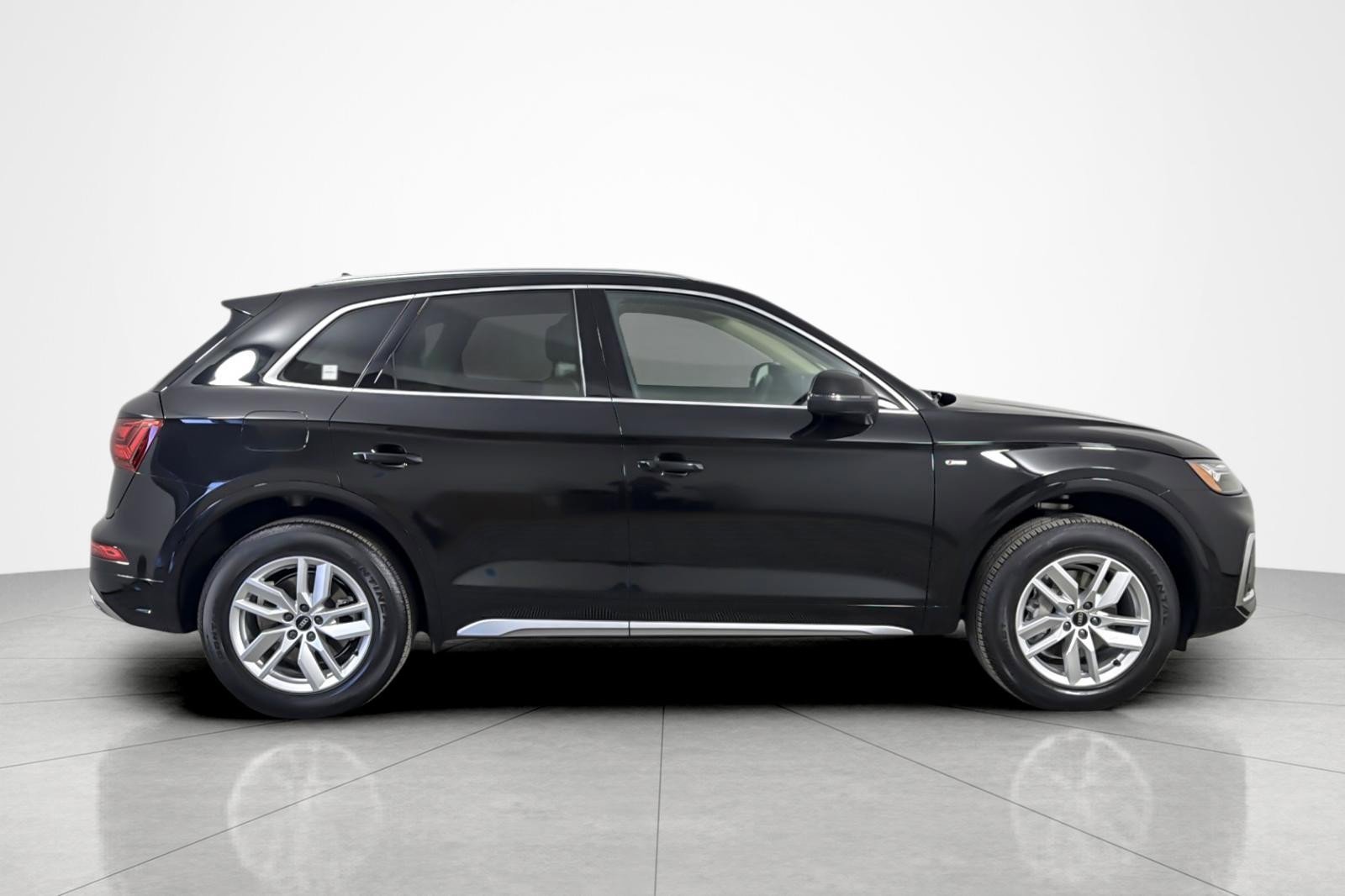 Used 2023 Audi Q5 2.0T Premium w/ Convenience Package AWD/4WD image 6