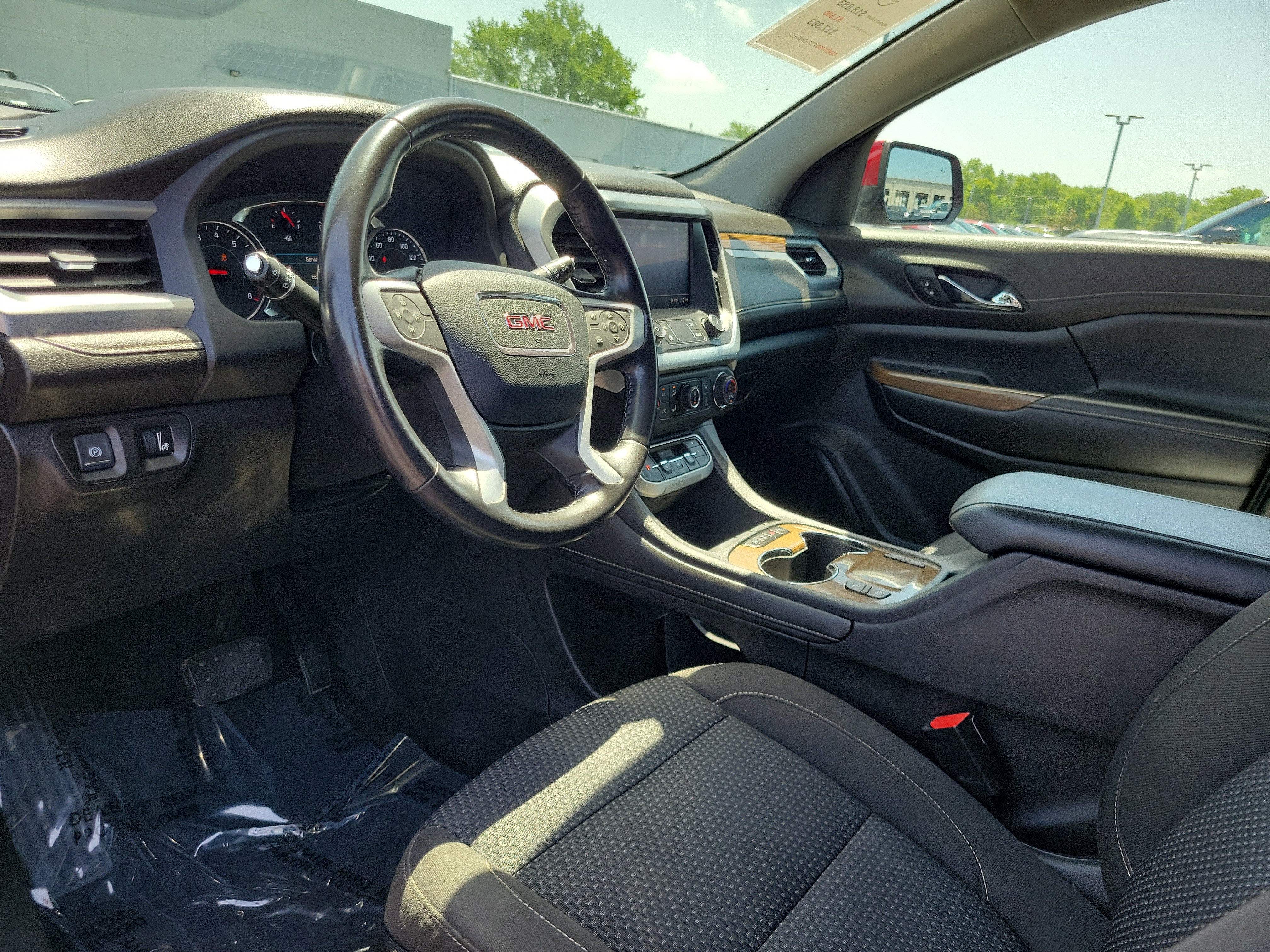 Used 2020 GMC Acadia SLE w/ Driver Convenience Package FWD image 19