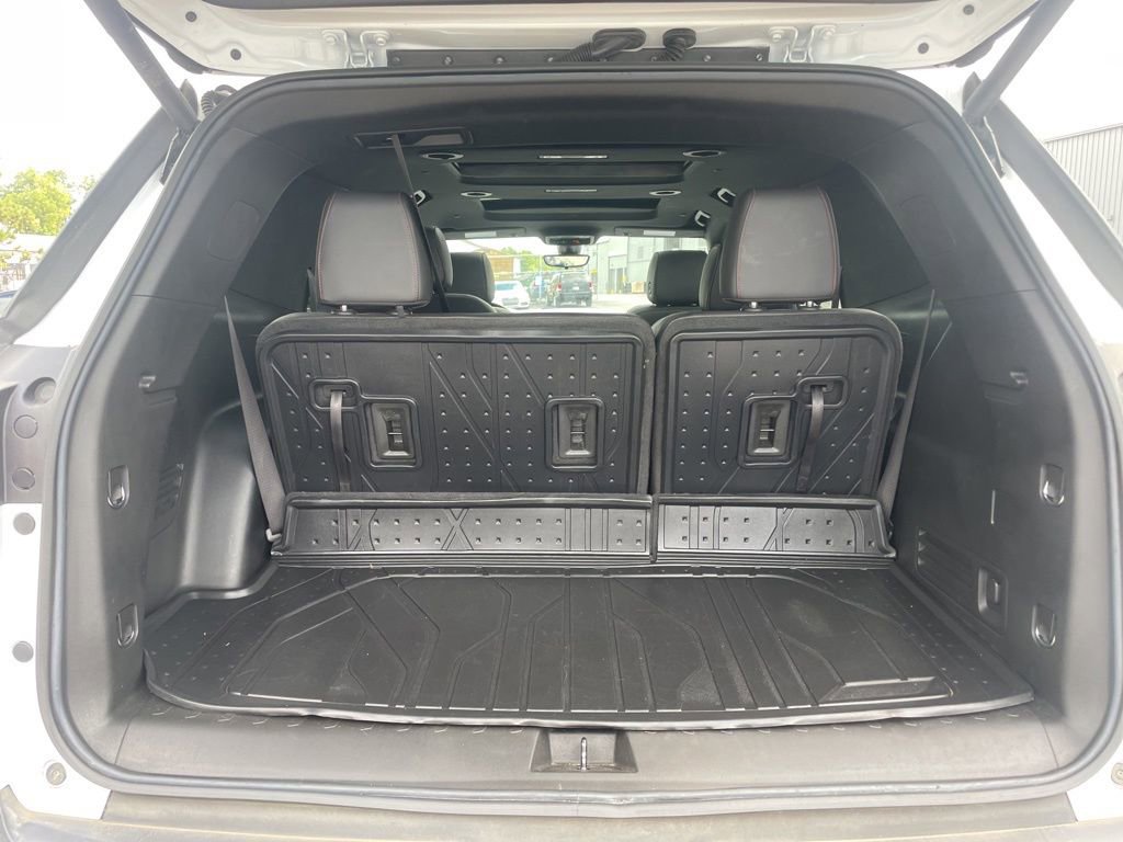 Used 2023 Chevrolet Traverse RS w/ LPO, Floor Liner Package image 38