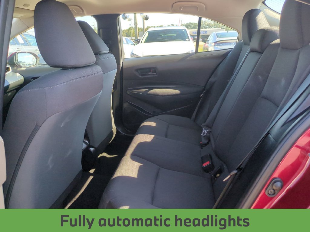 Used 2025 Toyota Corolla LE FWD image 30