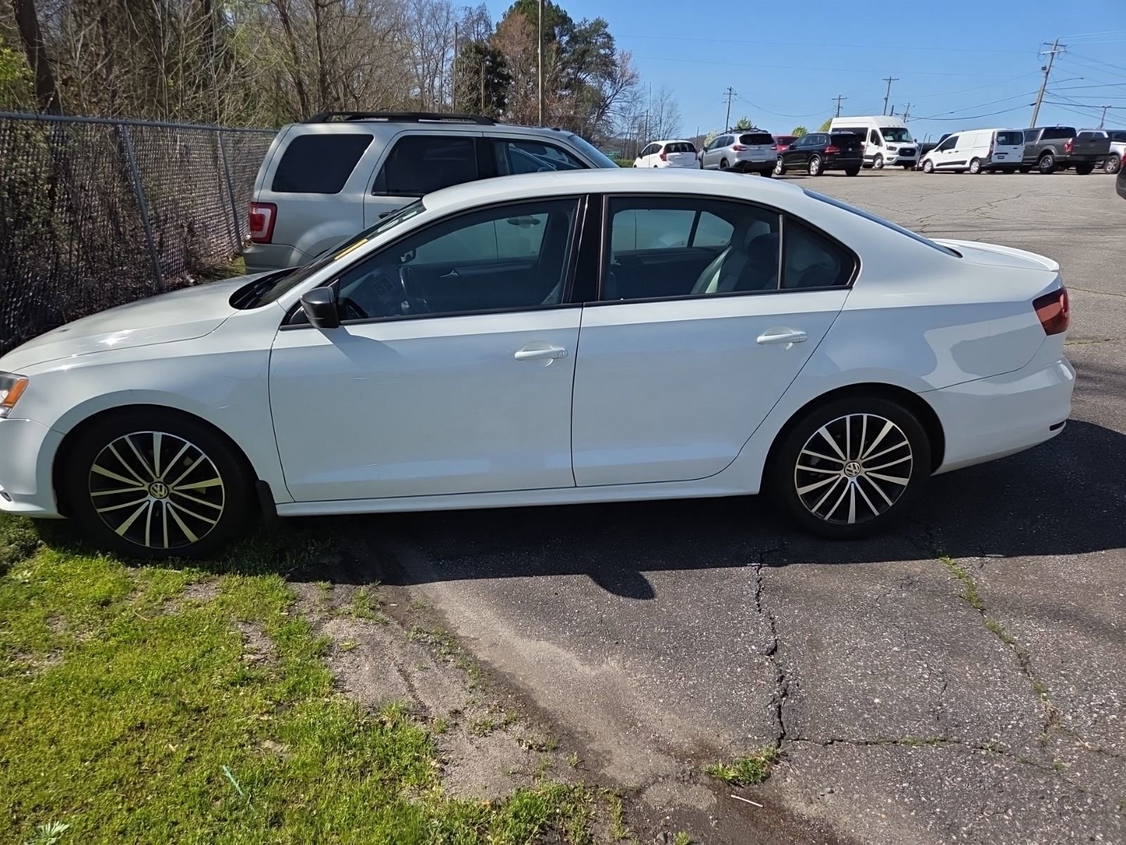 Used 2016 Volkswagen Jetta Sport image 3