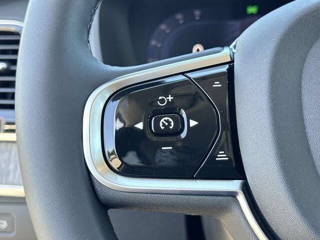 New 2024 Volvo XC90 B6 Ultimate w/ Protection Package Premier AWD/4WD image 9