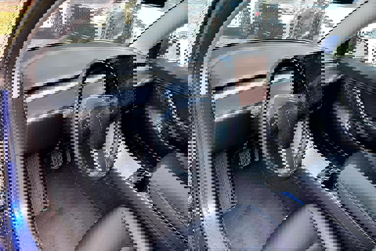 Used 2018 Tesla Model 3 Long Range image 16