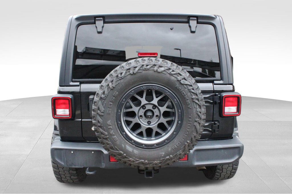 Used 2018 Jeep Wrangler Unlimited Sahara AWD/4WD image 15