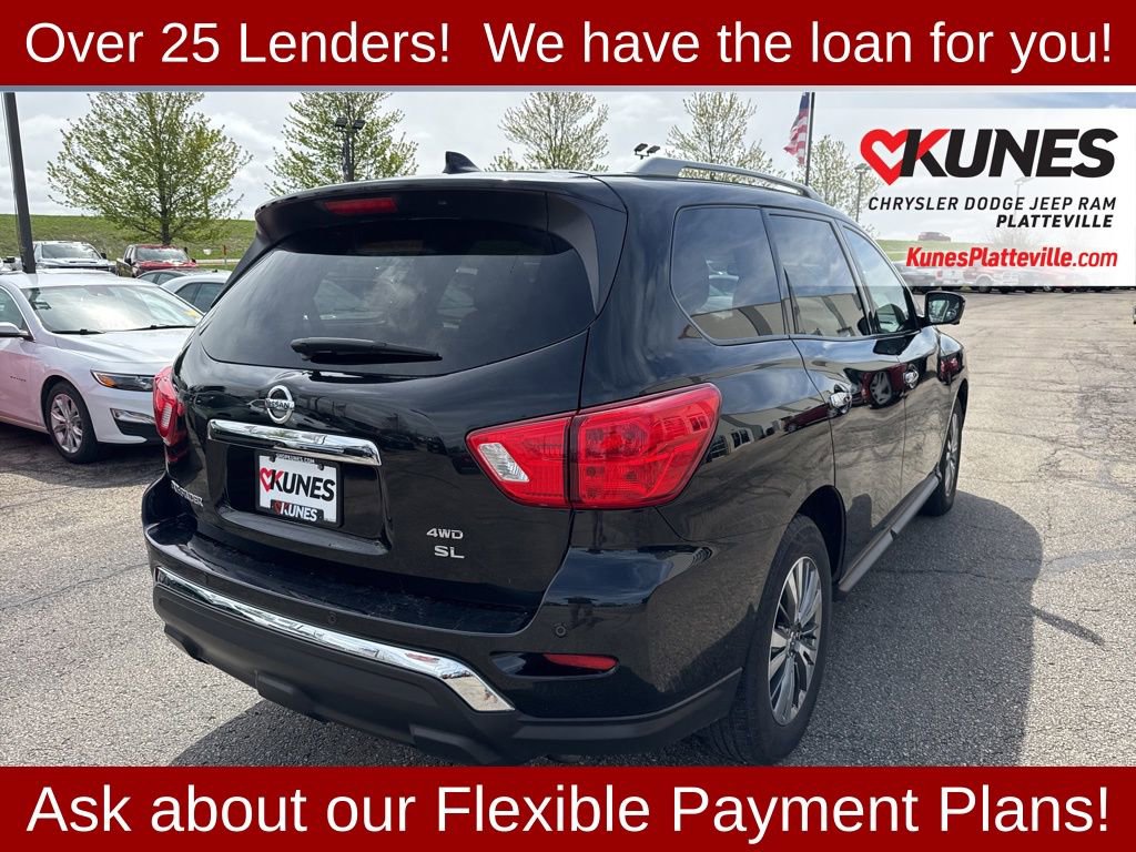 Used 2019 Nissan Pathfinder SL AWD/4WD image 3