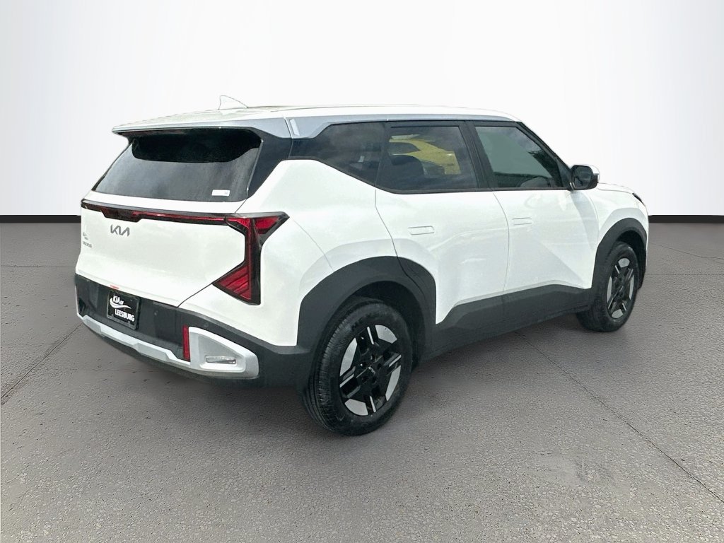 New 2027 Kia Seltos LX FWD image 7
