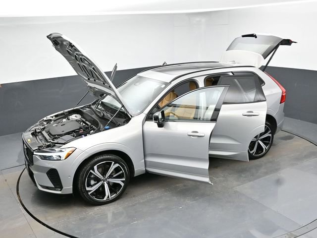Used 2023 Volvo XC60 B6 Ultimate w/ Climate Package image 53