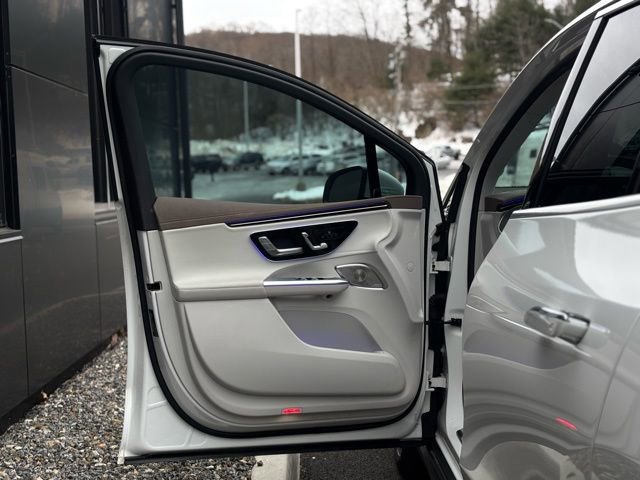 Certified 2023 Mercedes-Benz EQE 350+ 4MATIC SUV image 18