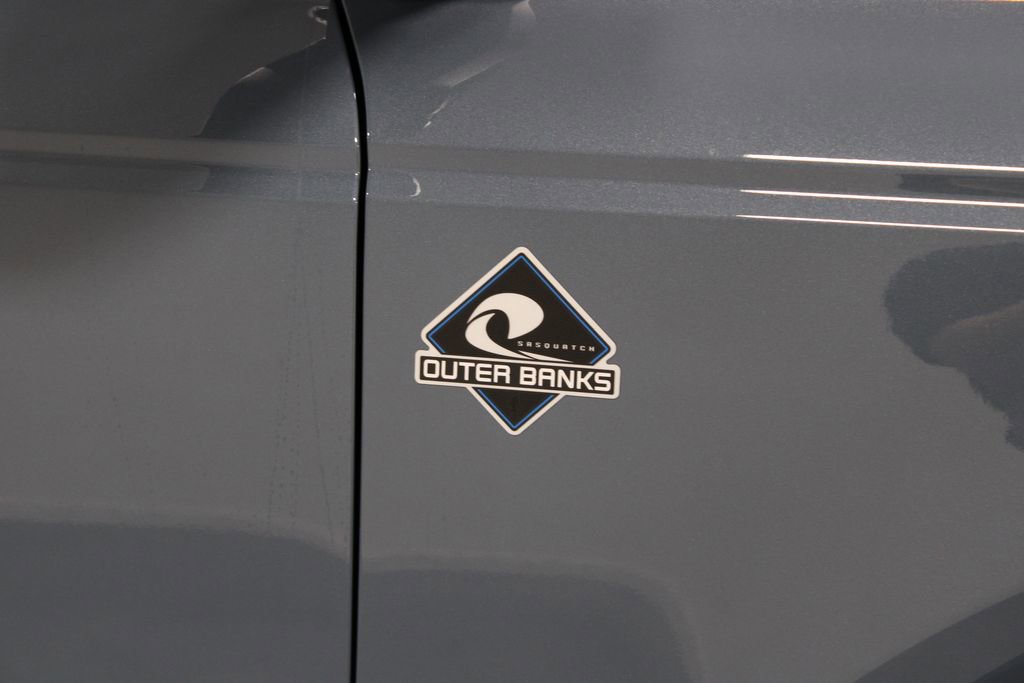 New 2025 Ford Bronco Outer Banks w/ Sasquatch Package image 12