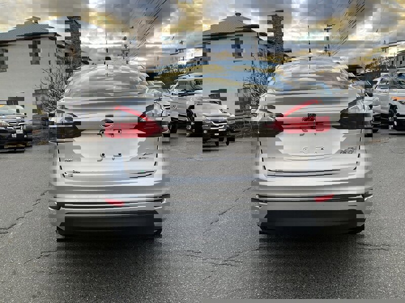 Used 2019 Ford Fiesta SE image 6