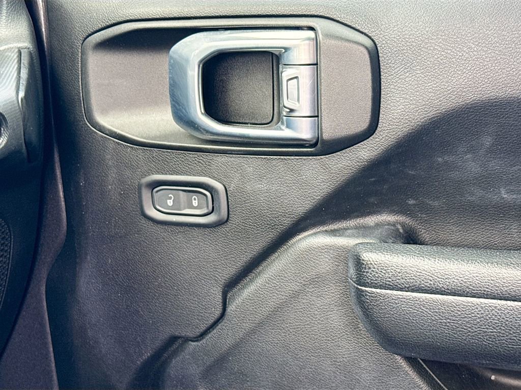 Used 2022 Jeep Wrangler Unlimited Sport AWD/4WD image 22