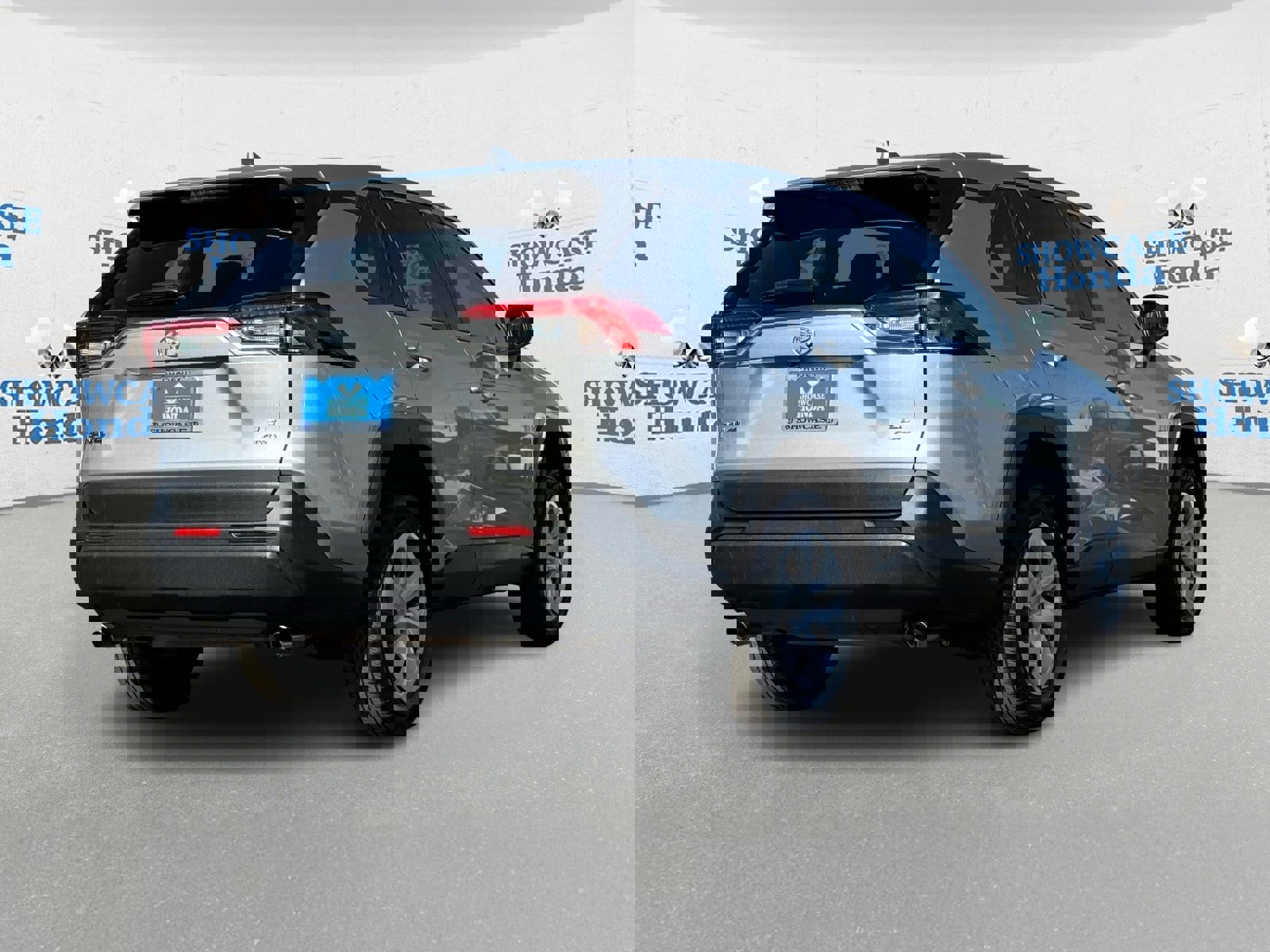 Used 2024 Toyota RAV4 LE image 8