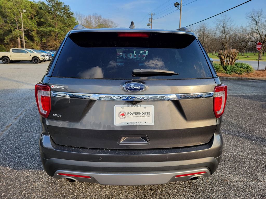 Certified 2017 Ford Explorer XLT w/ Equipment Group 202A image 4