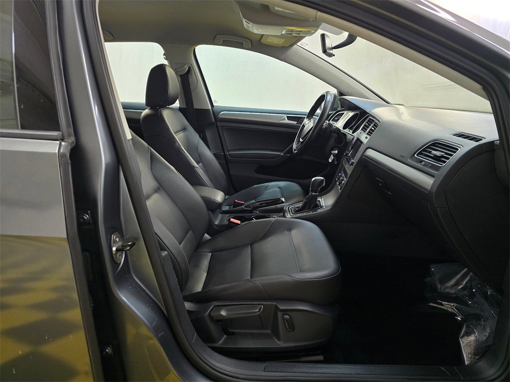 Used 2015 Volkswagen Golf SE image 42