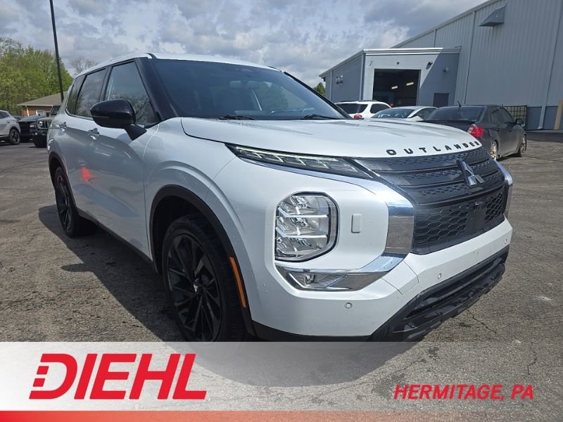 Used 2023 Mitsubishi Outlander SE AWD/4WD image 1