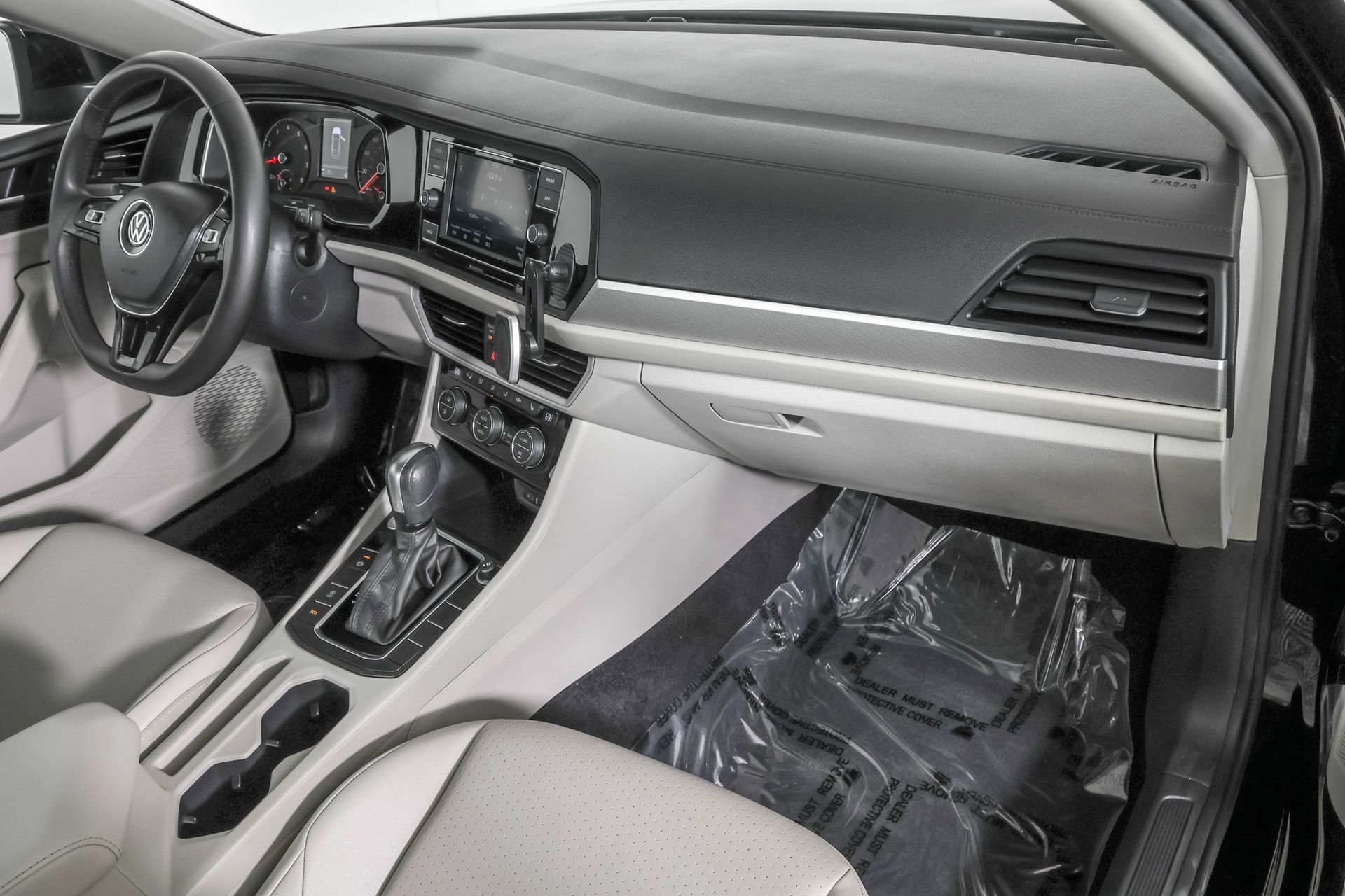 Used 2020 Volkswagen Jetta SE w/ SE Cold Weather Package image 43