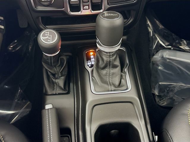 New 2025 Jeep Gladiator Sport image 16