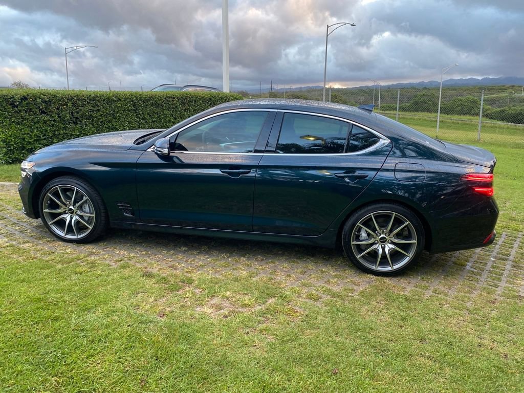 Used 2025 Genesis G70 2.5T image 4