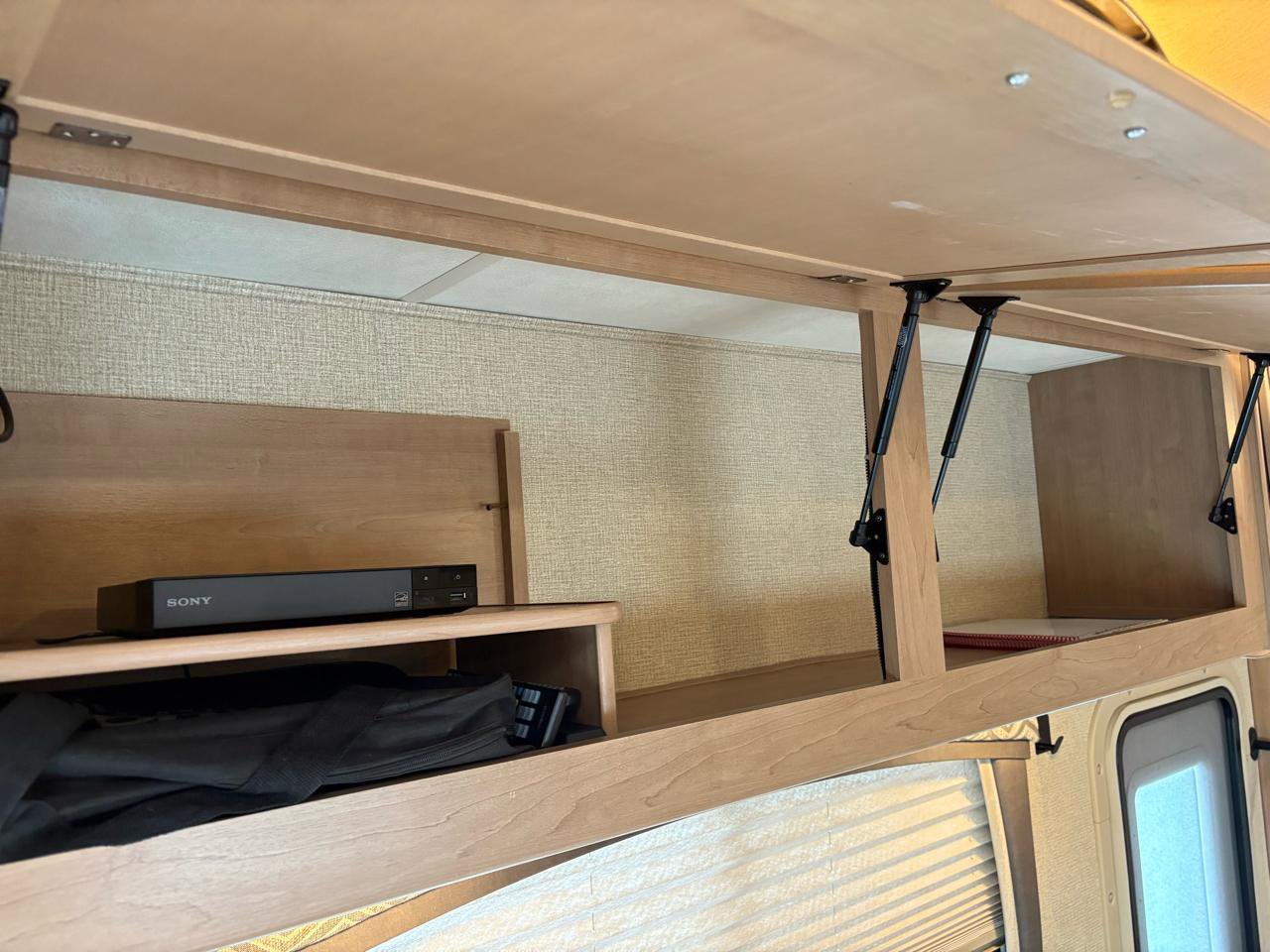 Used 2018 Ford E-450 and Econoline 450 Super Duty w/ Motorhome Prep Package RWD image 66