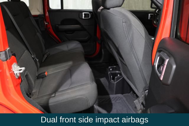 Used 2020 Jeep Wrangler Unlimited Sahara w/ Uconnect 4C Nav & Sound Group AWD/4WD image 13