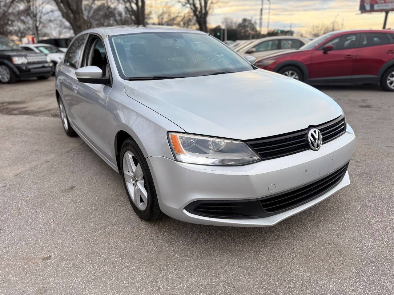 Used 2012 Volkswagen Jetta TDI image 3