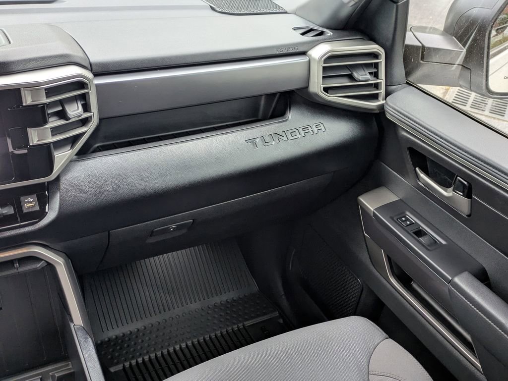 Used 2025 Toyota Tundra SR5 AWD/4WD image 18