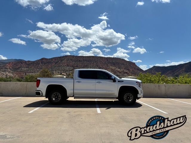 Used 2023 GMC Sierra 1500 Denali w/ Denali Reserve Package AWD/4WD image 3