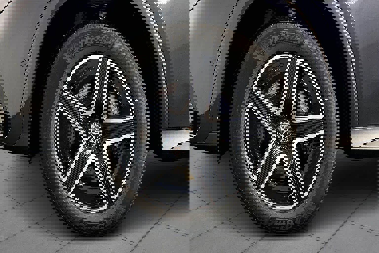 New 2026 Mercedes-Benz GLC 300 4MATIC image 17