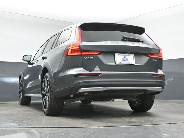 New 2026 Volvo V60 B5 Cross Country Ultra w/ Protection Package Premier AWD/4WD image 45