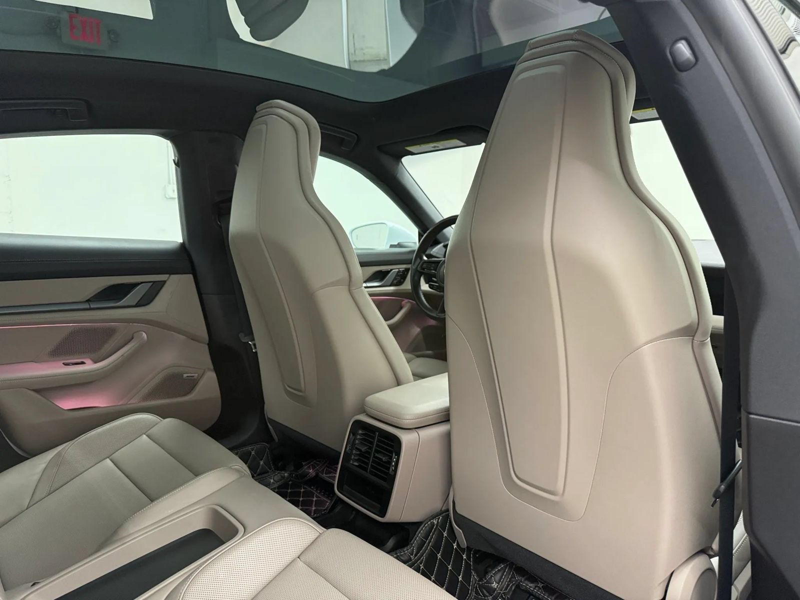 Used 2021 Porsche Taycan RWD image 15