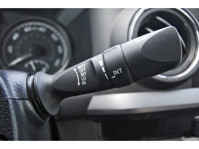 Used 2023 Toyota Tacoma TRD Off-Road w/ Advanced Technology Package image 17