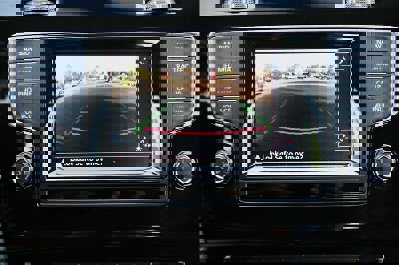 Used 2015 Volkswagen Golf SEL FWD image 27