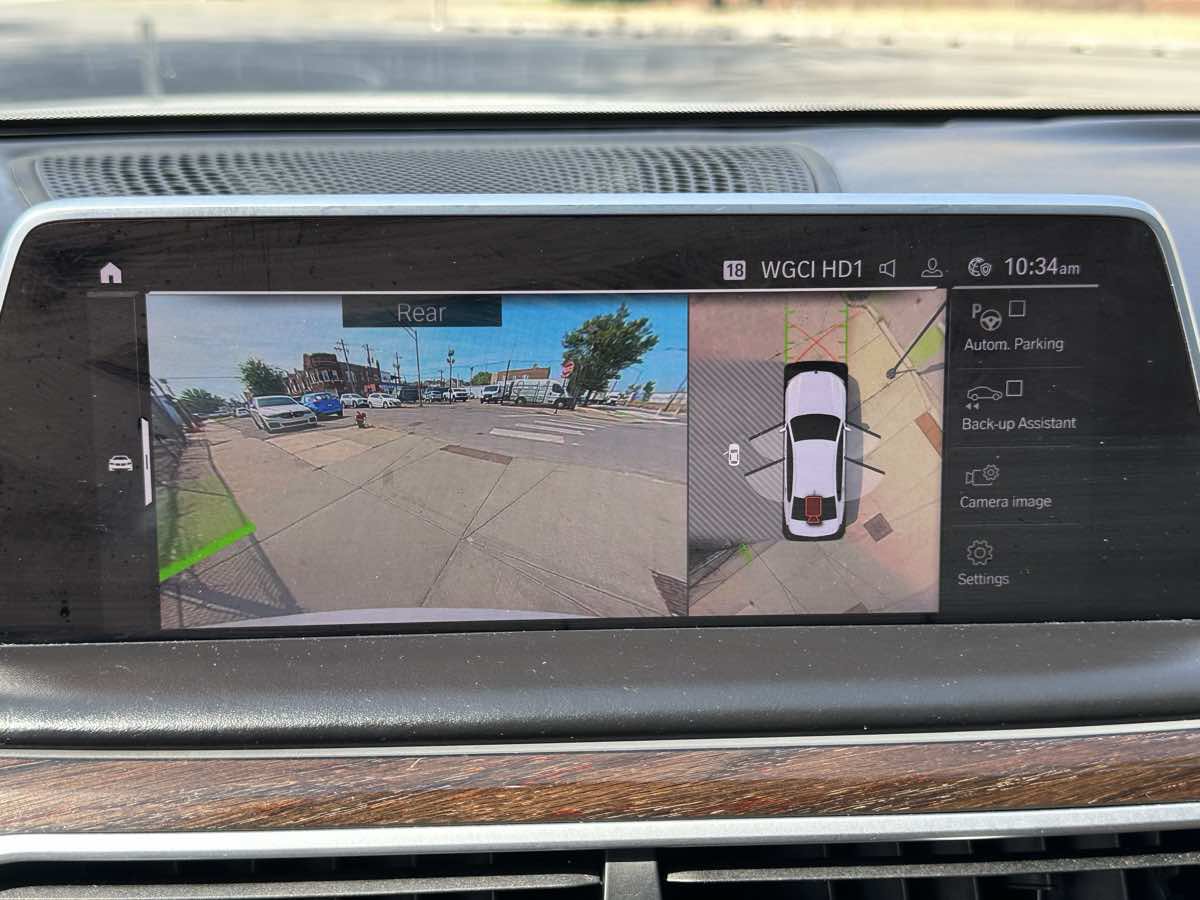 Used 2020 BMW 750i xDrive w/ Executive Package AWD/4WD image 18
