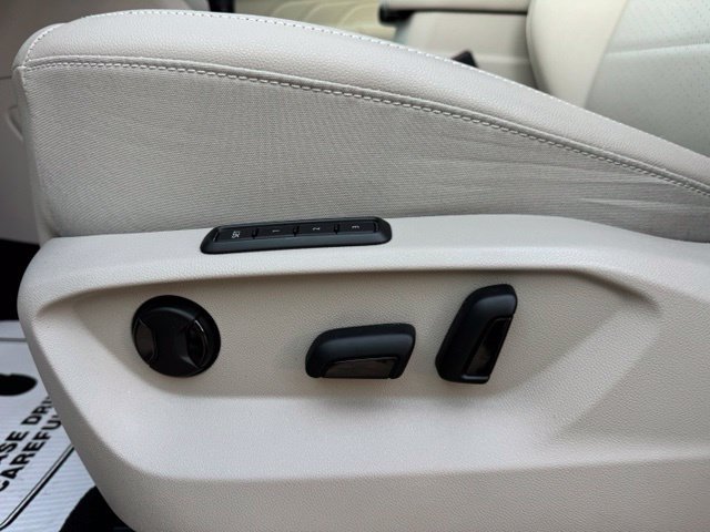 Certified 2023 Volkswagen Atlas SEL AWD/4WD image 11