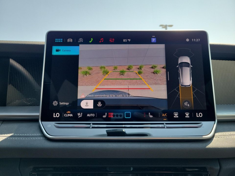 New 2026 Volkswagen Tiguan SE R-Line FWD image 19