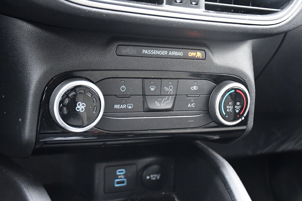 Used 2022 Ford Escape SE image 28