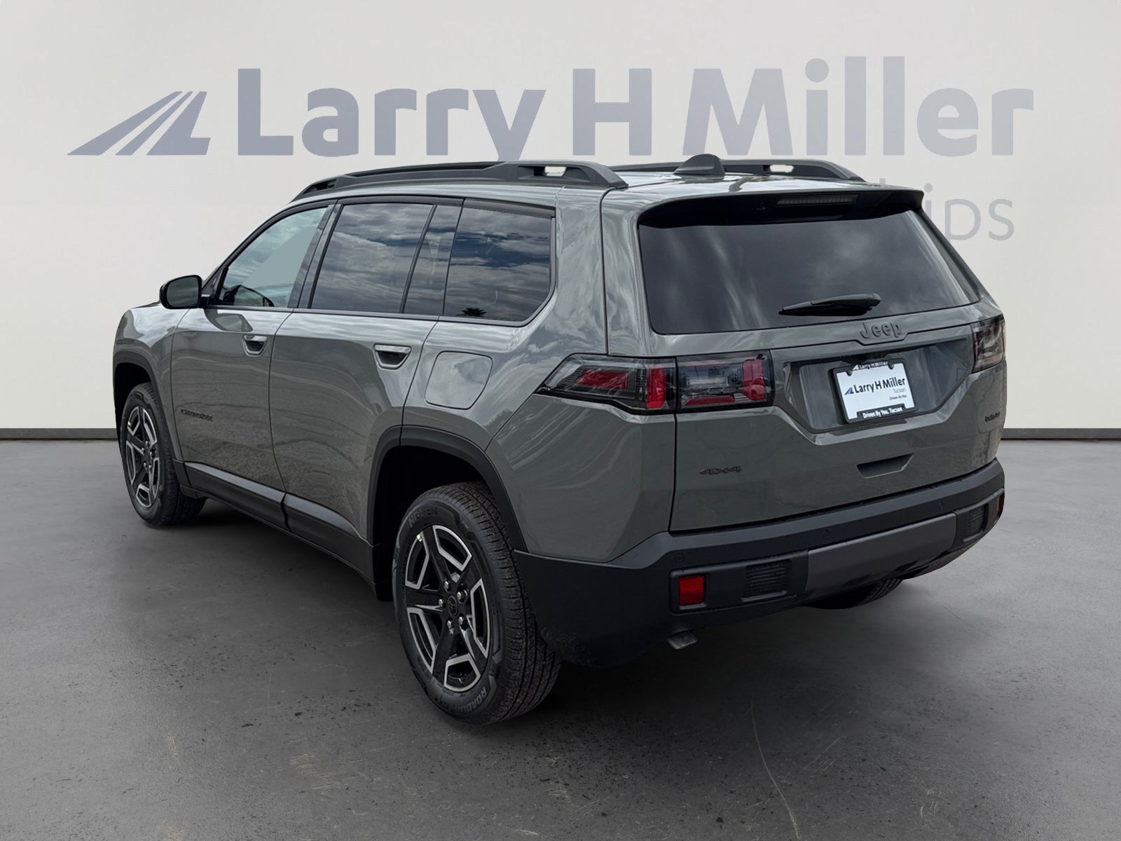 New 2026 Jeep Cherokee Laredo AWD/4WD image 3