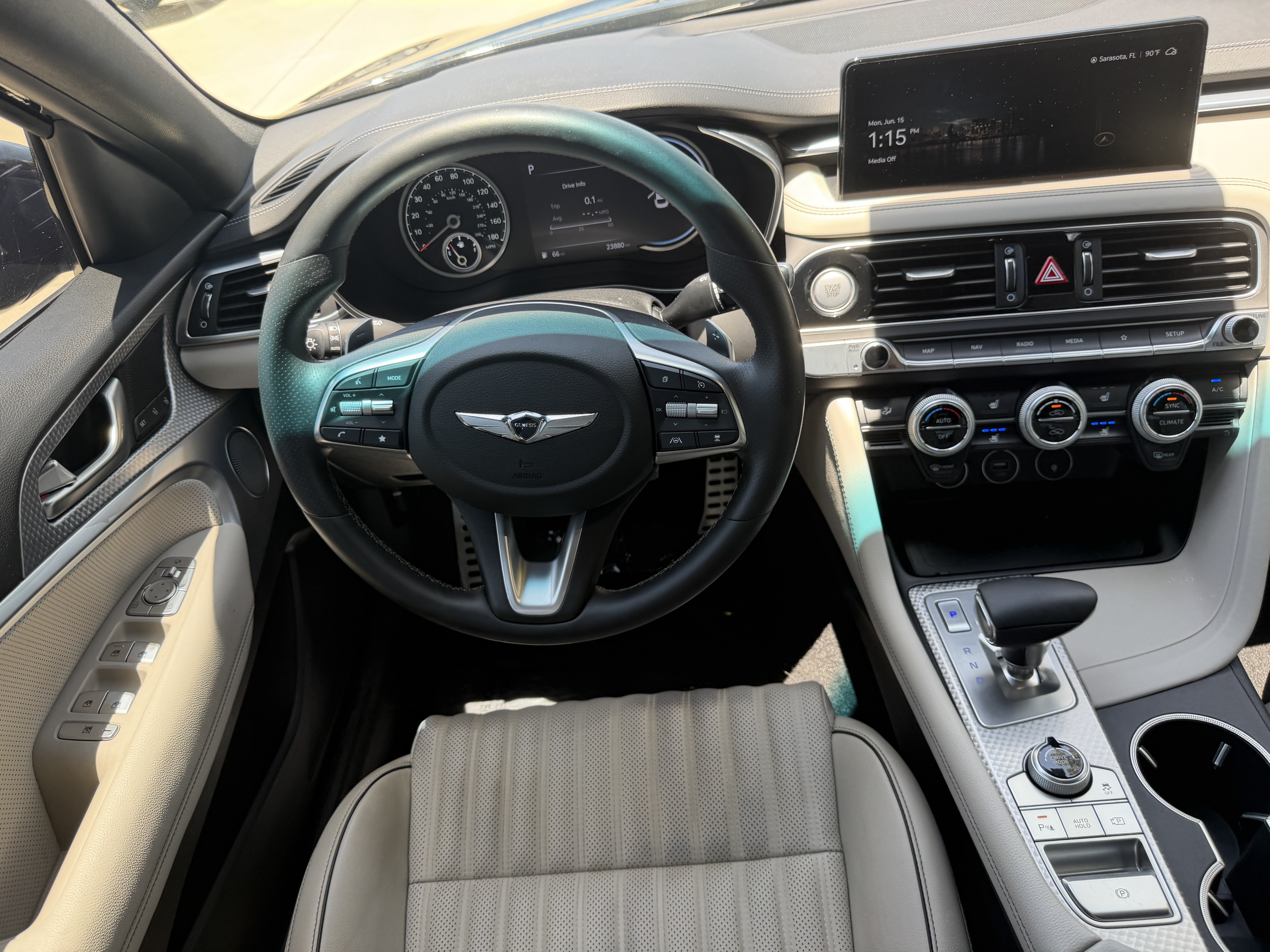 Used 2023 Genesis G70 2.0T w/ Sport Prestige Package RWD image 12