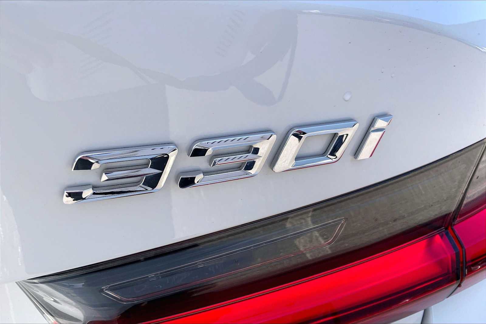 Used 2024 BMW 330i xDrive Sedan w/ Premium Package image 10