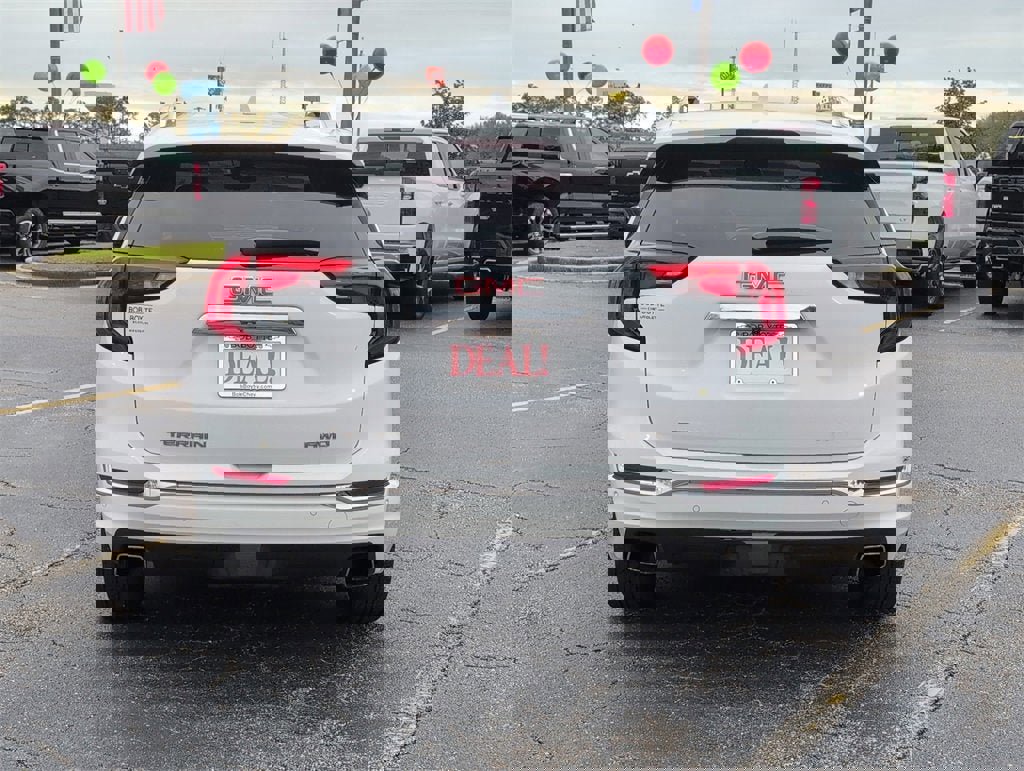 Used 2018 GMC Terrain Denali w/ Advanced Safety Package image 4