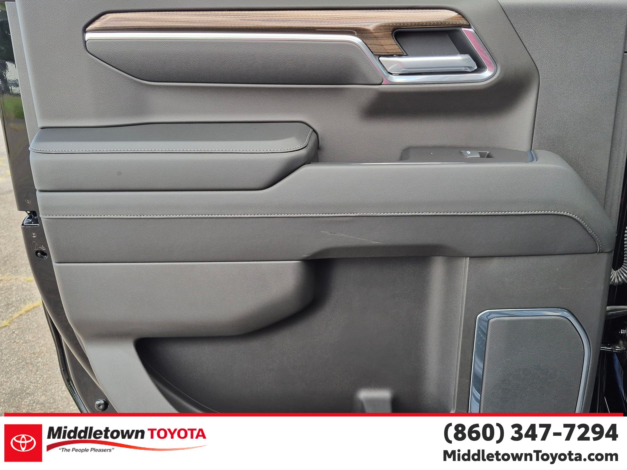 Used 2025 Chevrolet Silverado 1500 LT Trail Boss w/ LT Trail Boss Premium Package AWD/4WD image 29
