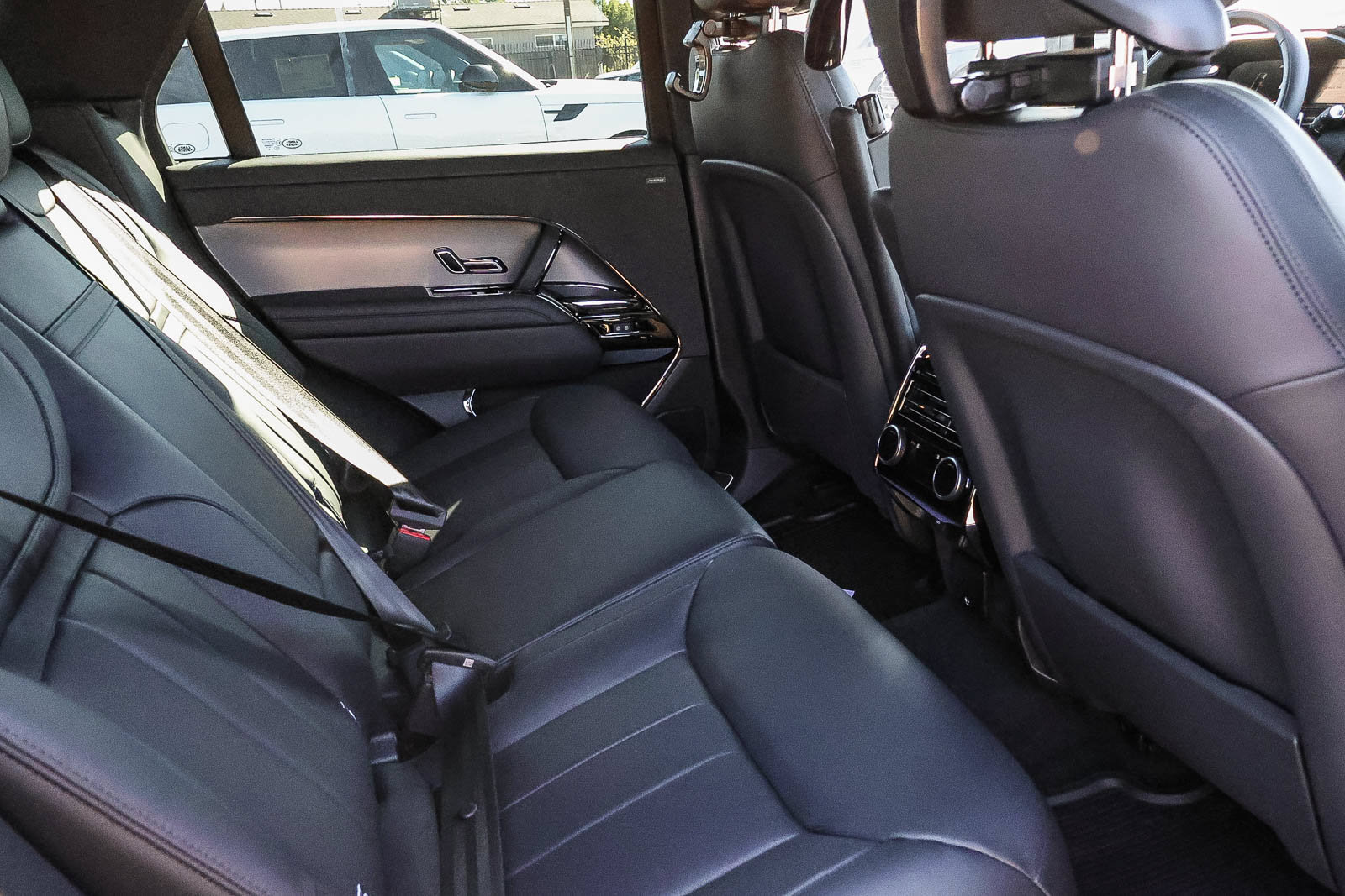 New 2026 Land Rover Range Rover Sport SE AWD/4WD image 20