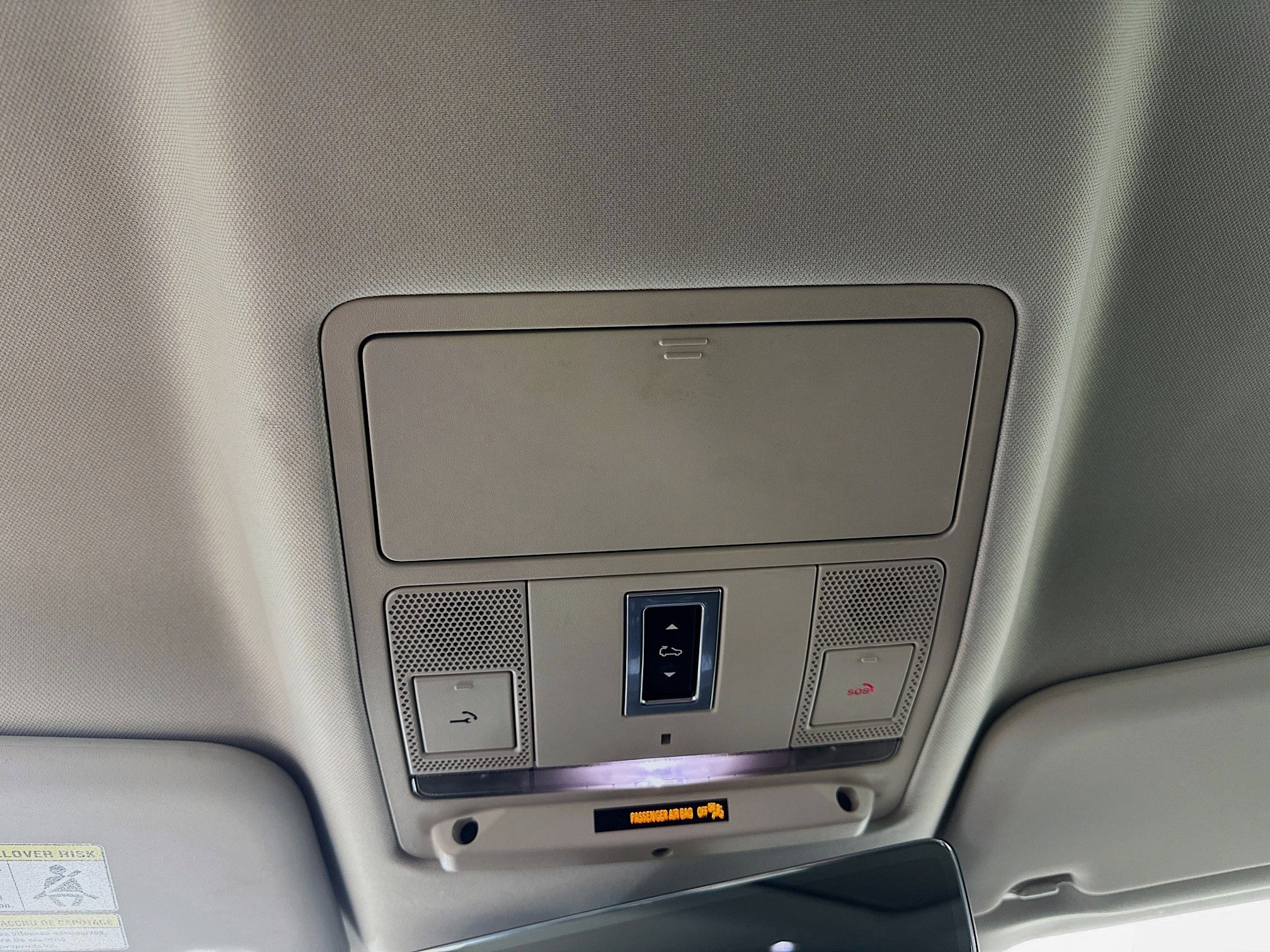 Used 2021 Land Rover Defender 90 First Edition image 29