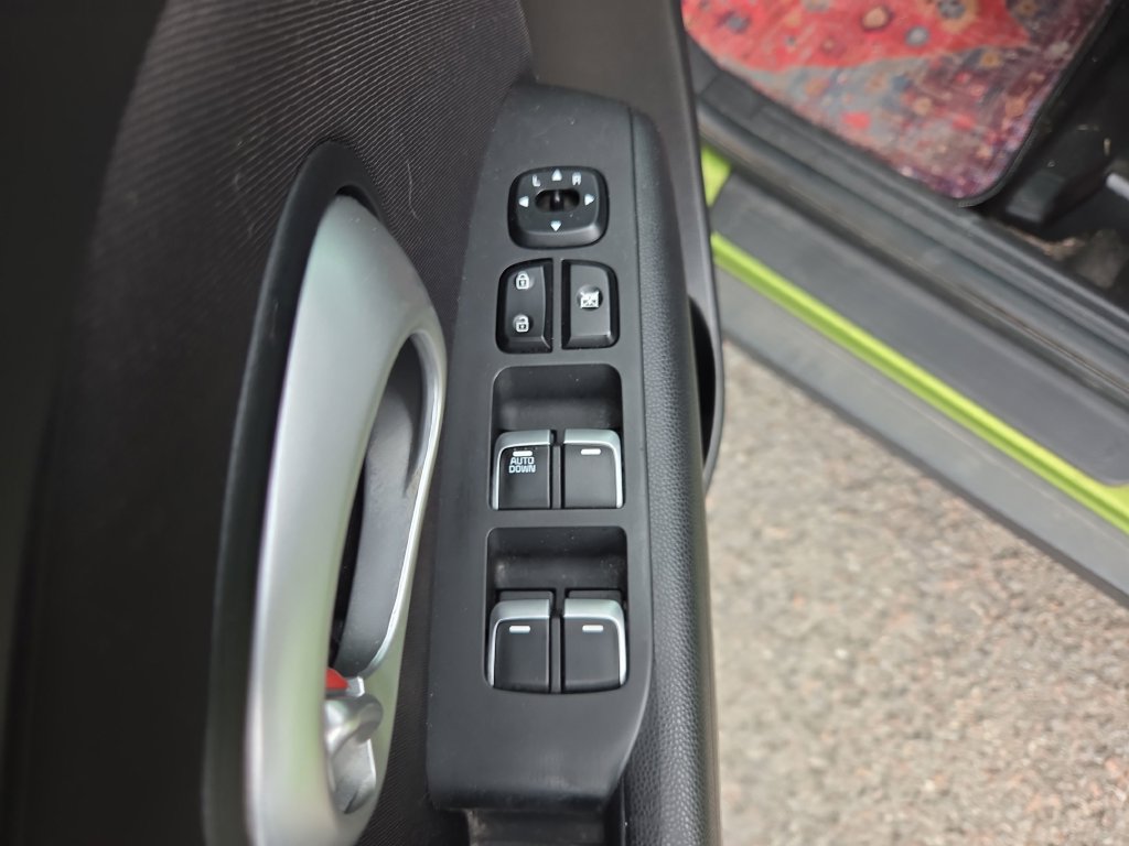 Used 2018 Kia Soul FWD image 22